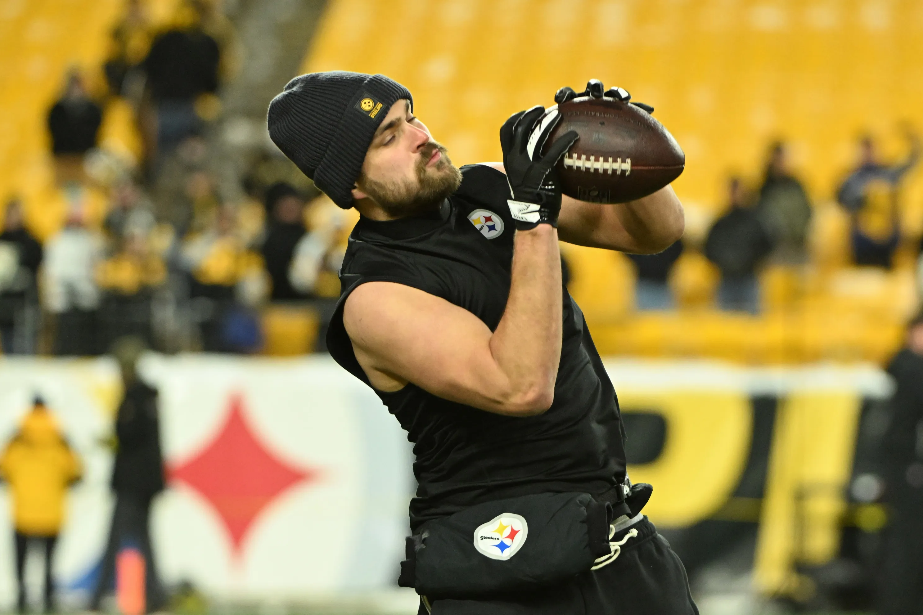 Steelers Rally Past Ravens to Secure AFC North and Silence Doubters