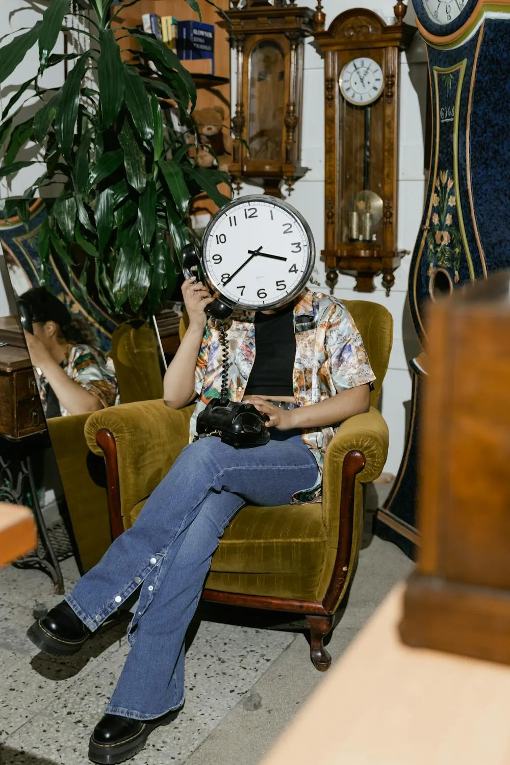 13 Things Found in Every ’80s Living Room