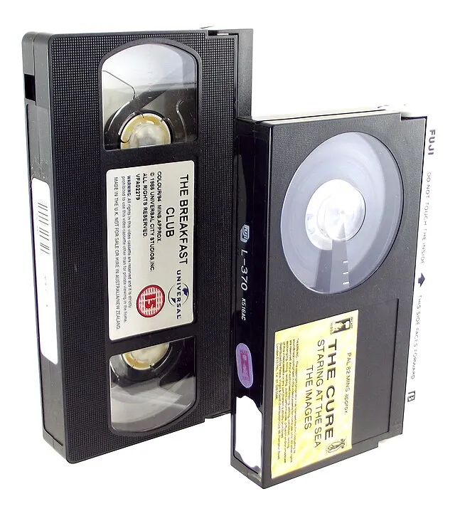 Jason Curtis for the Museum of Obsolete Media on wikimedia commons