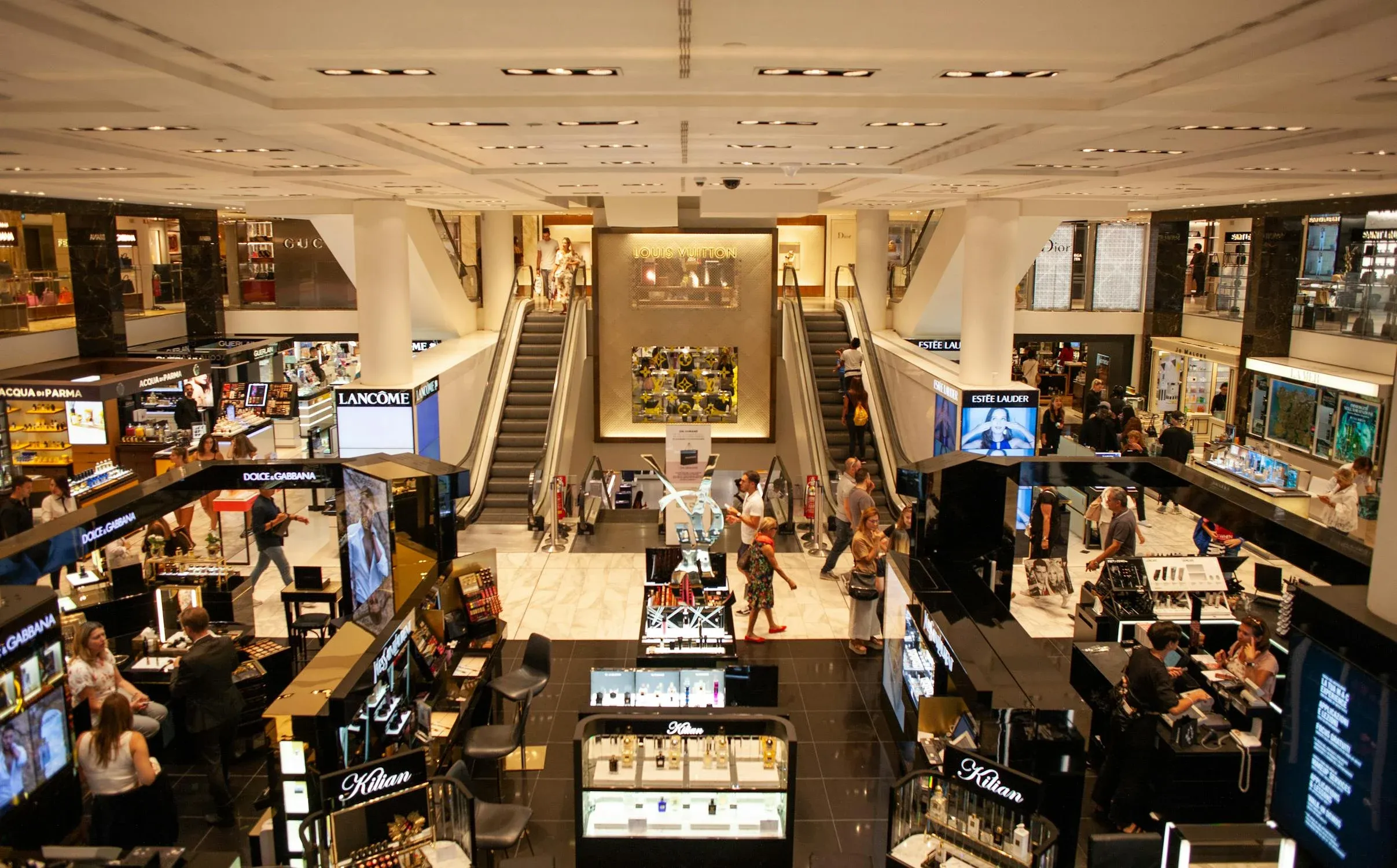 18 Strange Mall Kiosks We All Remember