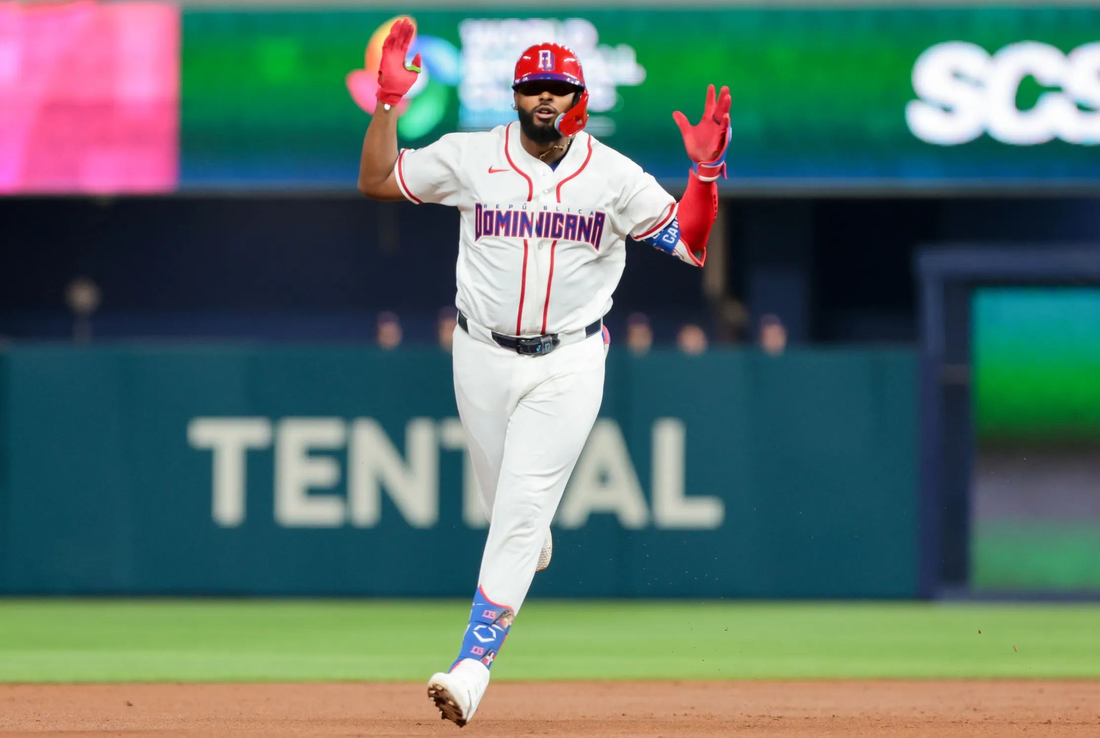 Junior Caminero Sparks Dominican Republic Early in WBC Semifinal