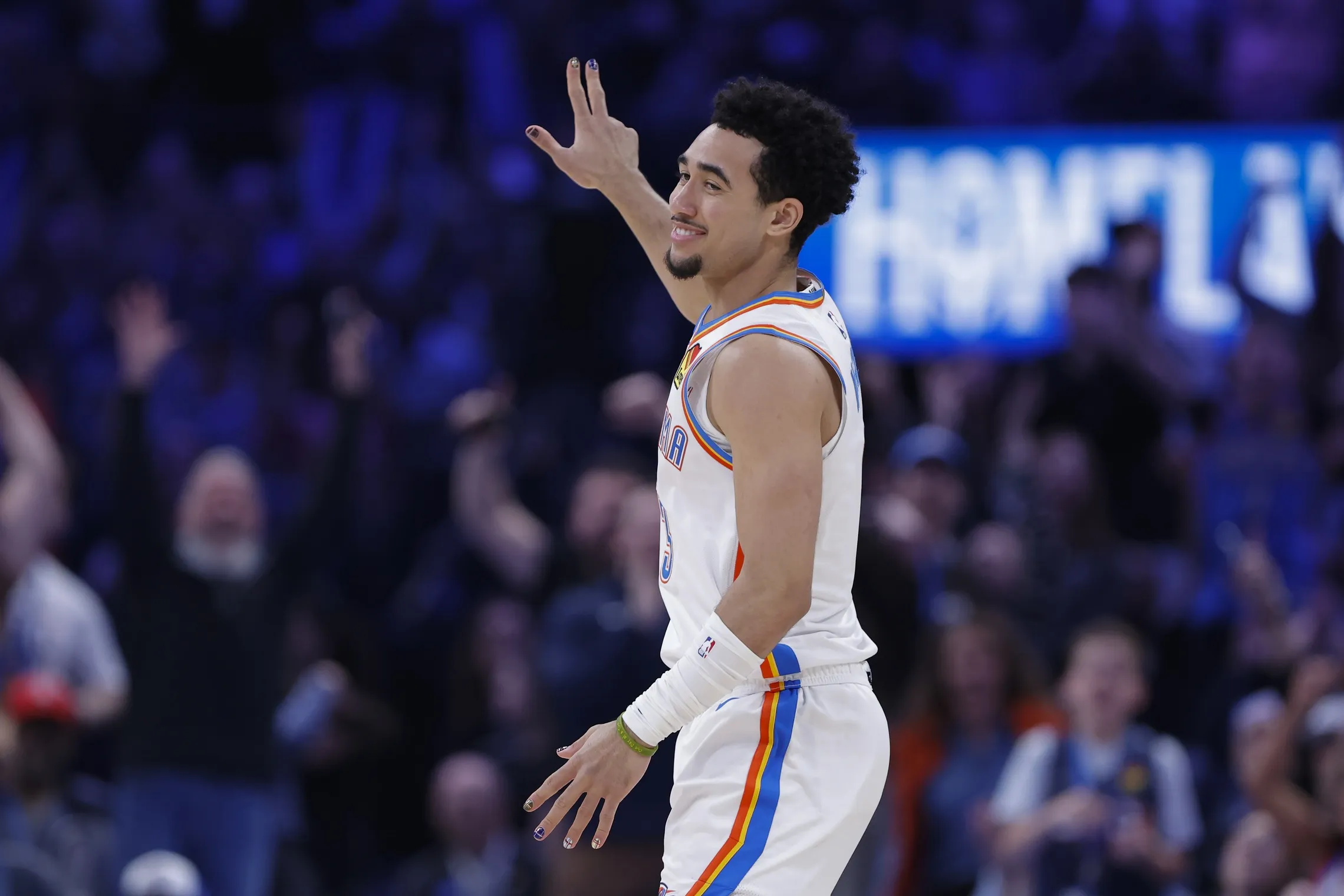 McCain Lights Up Celebrity 3-Point Contest, Leaves Field Behind