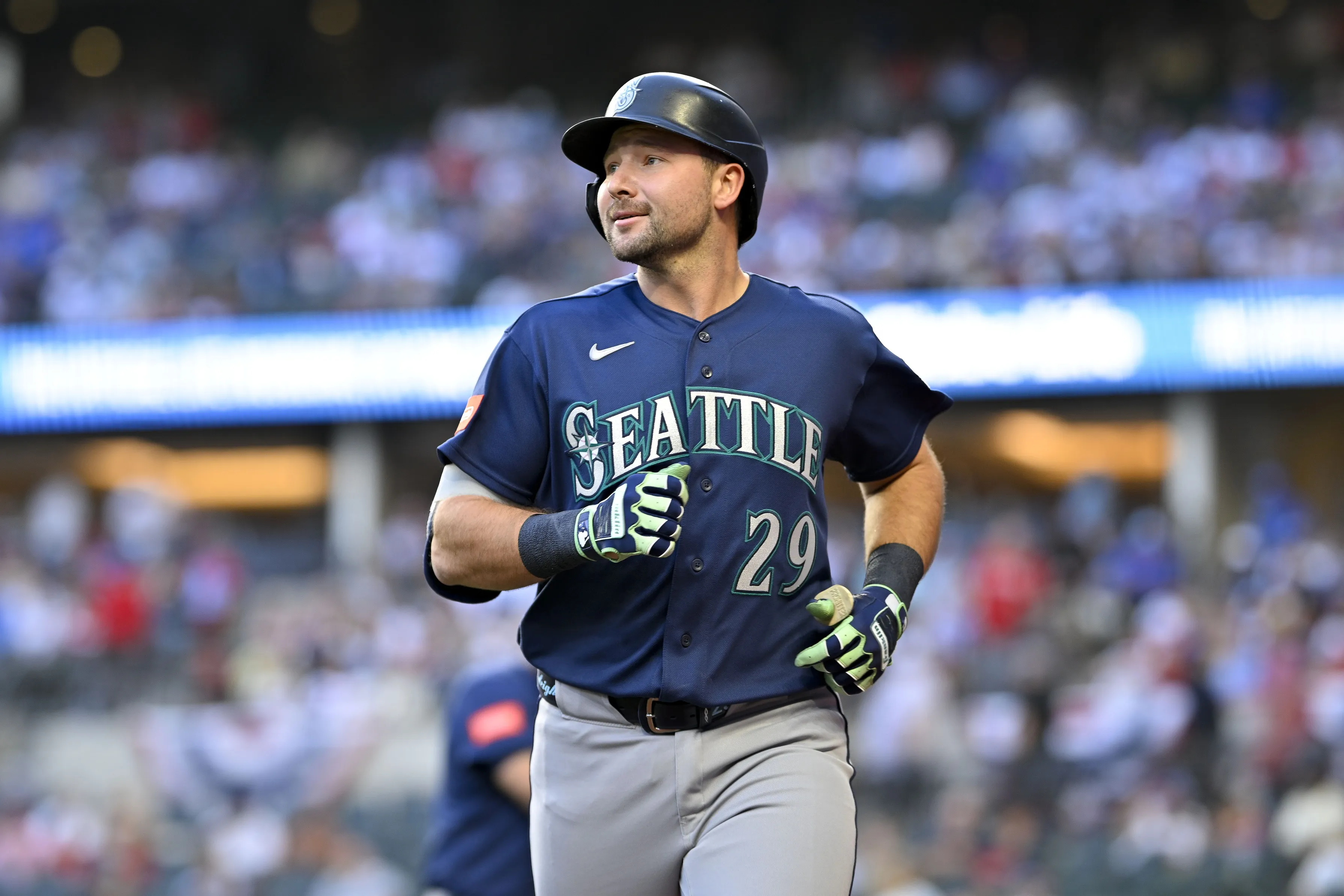 Cal Raleigh Breaks Out With Marathon First-Homer in Mariners Win Over Rangers