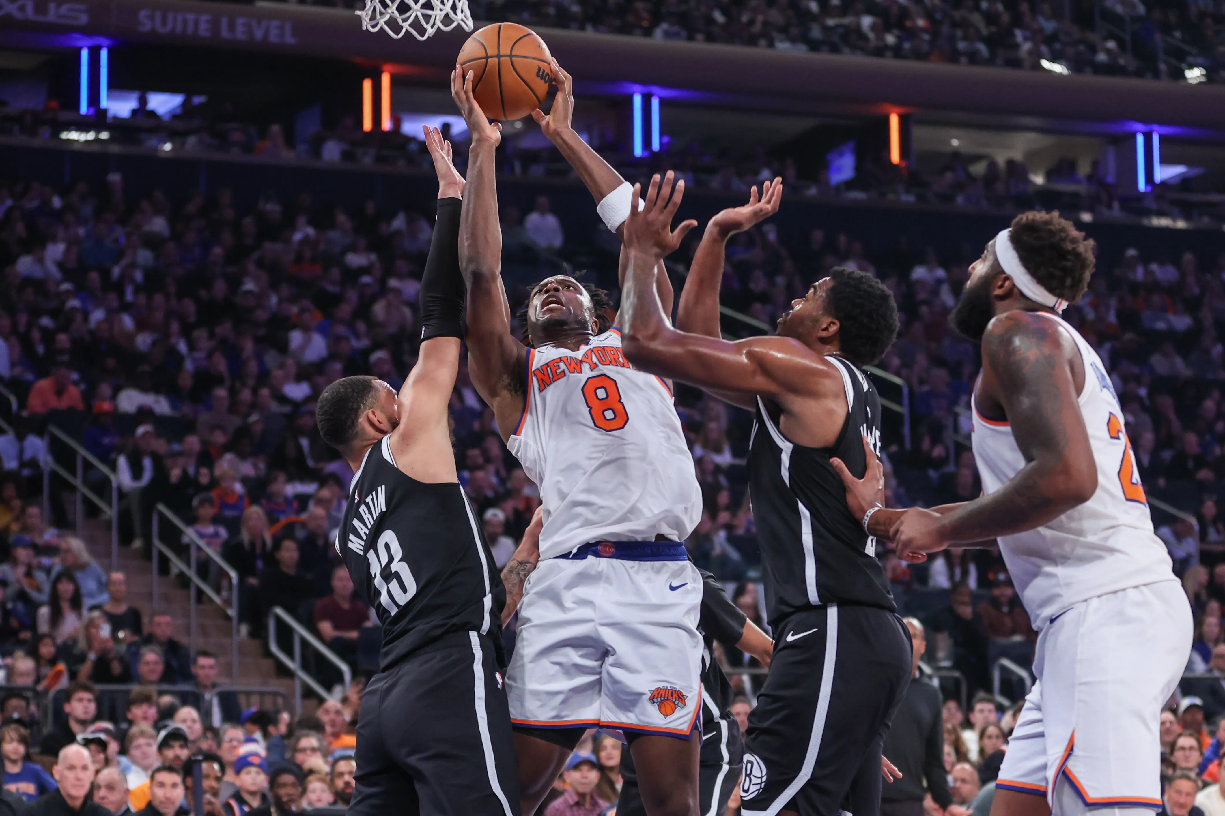 Knicks Face Early Adversity as Road Struggles and Injuries Test Their Depth