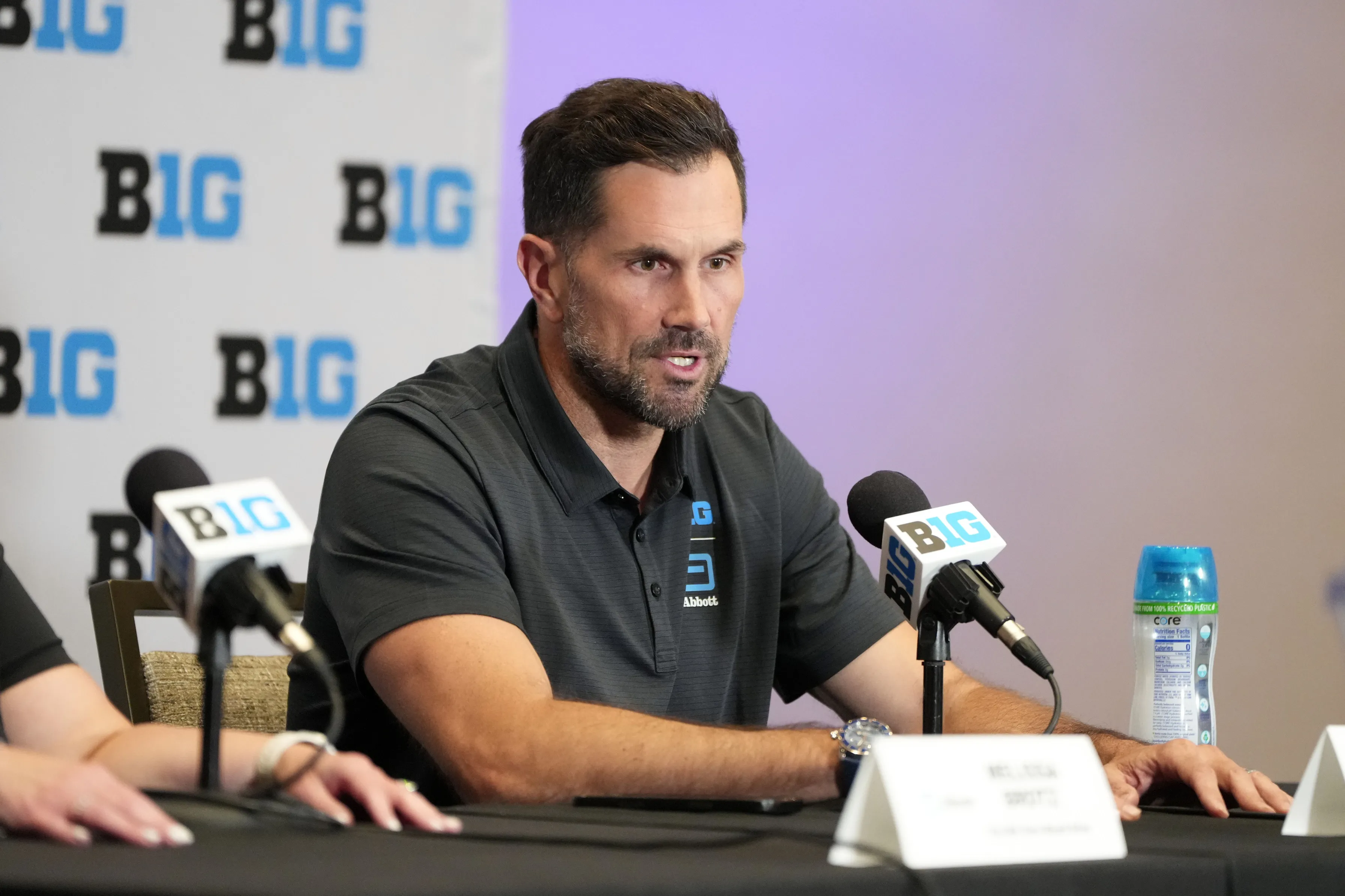 Matt Leinart Defends USC Amid Pause in Notre Dame Rivalry