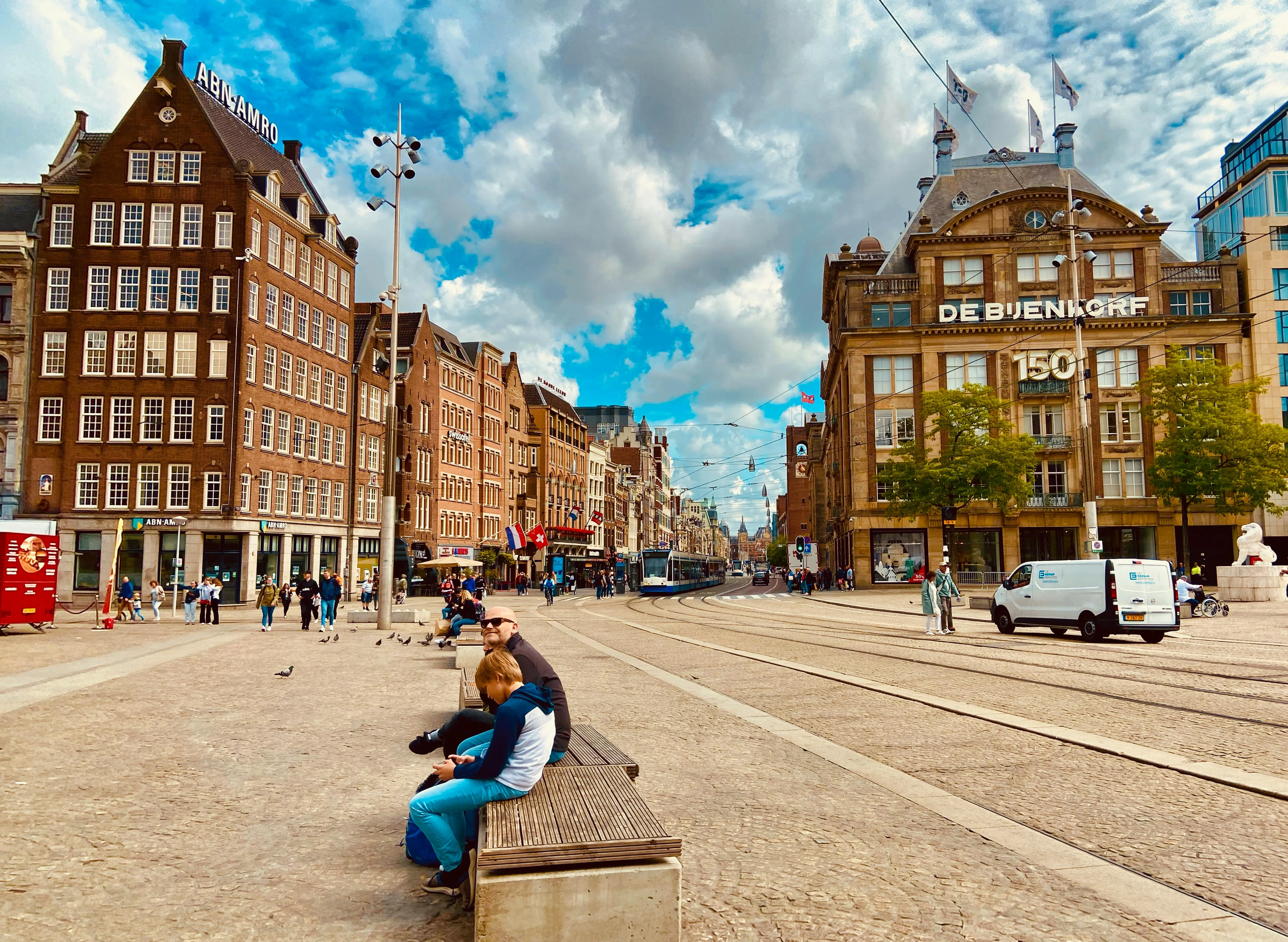 10 Community Habits That Disappeared After Urban Growth