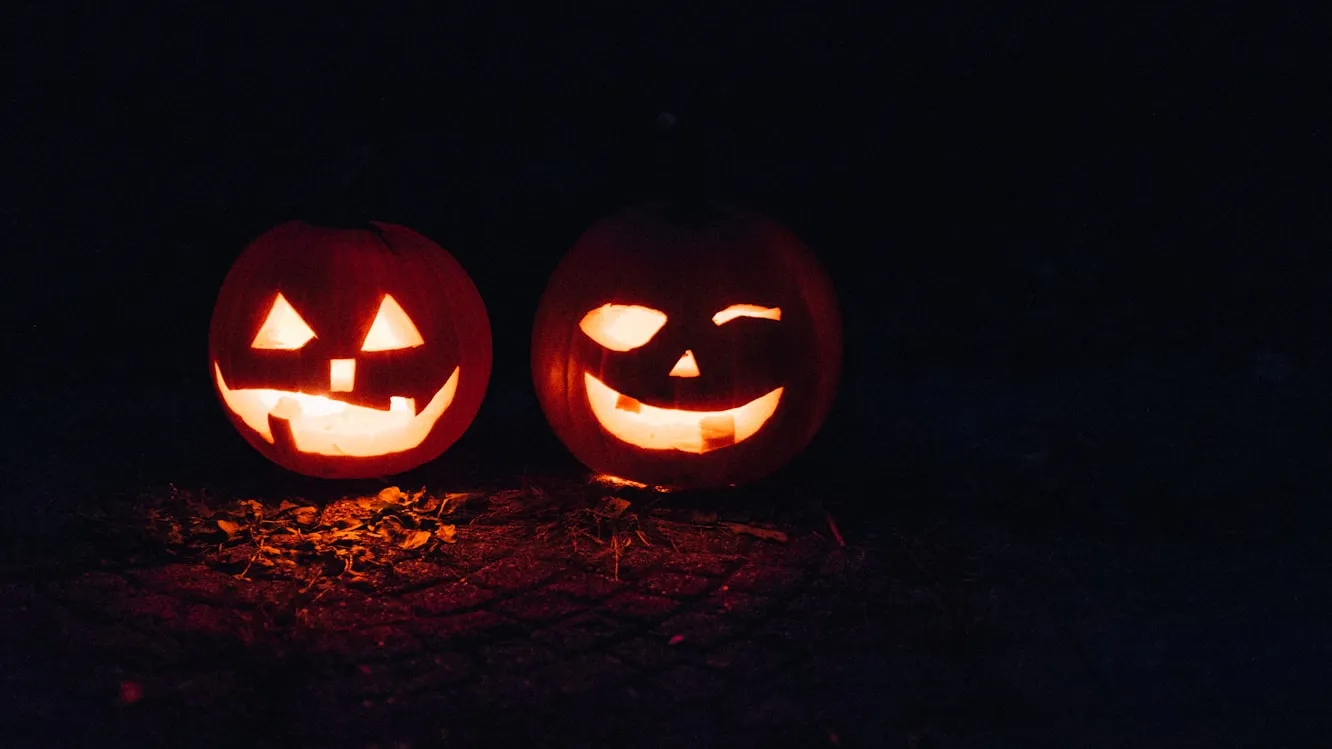 15 Halloween Costumes from the Past That Wouldn’t Fly Today