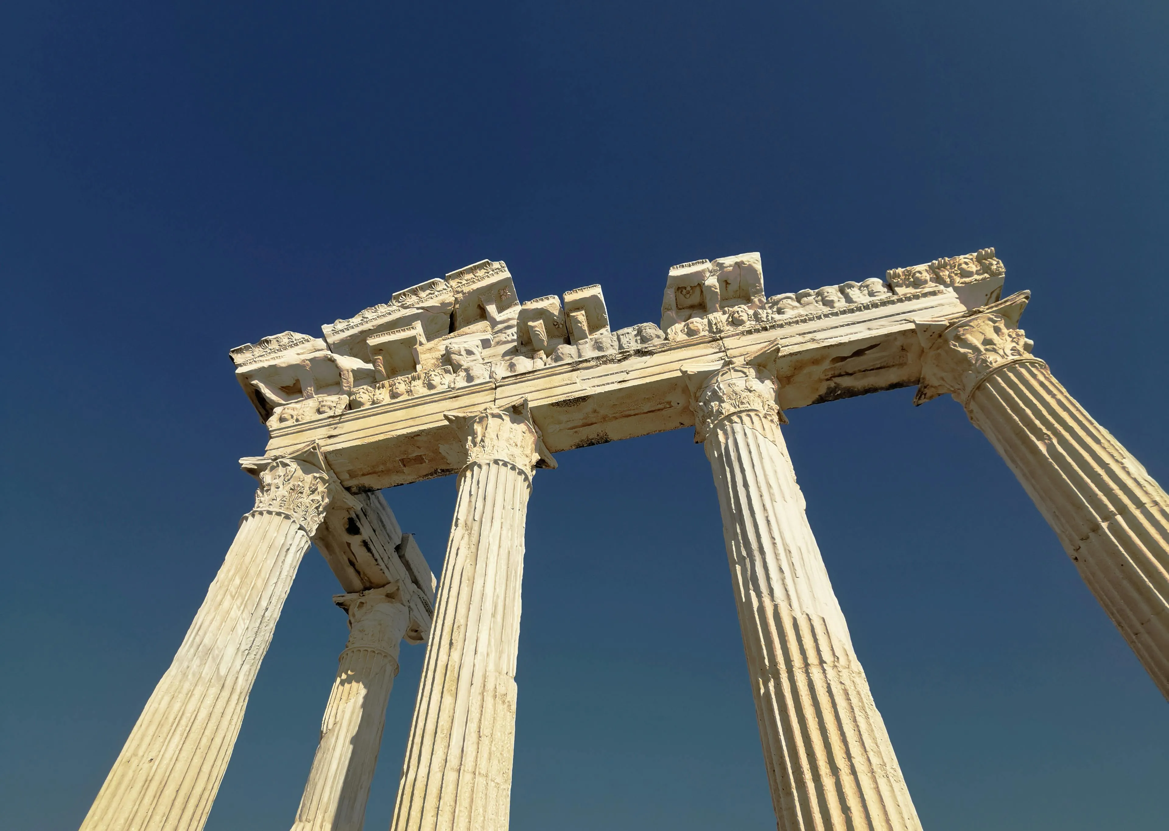 20 Historic Locations That Began as Gathering Places