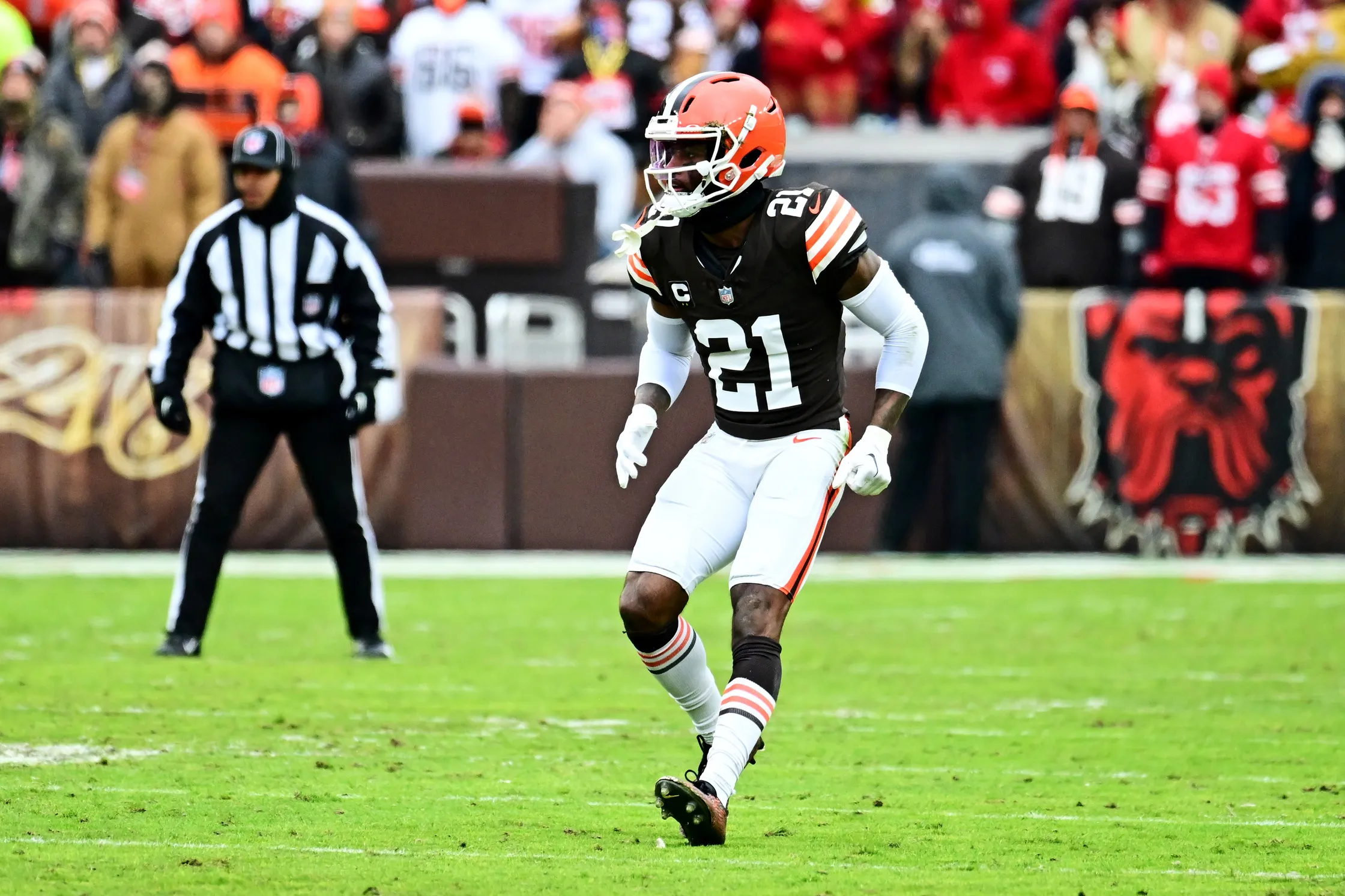 Browns Lose Denzel Ward to Calf Injury in Tight Finish Against Titans