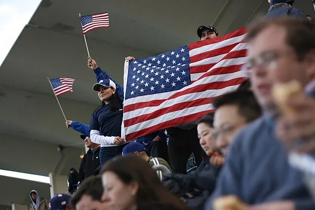 16 Old-Fashioned Sports Fan Rituals That Have Vanished