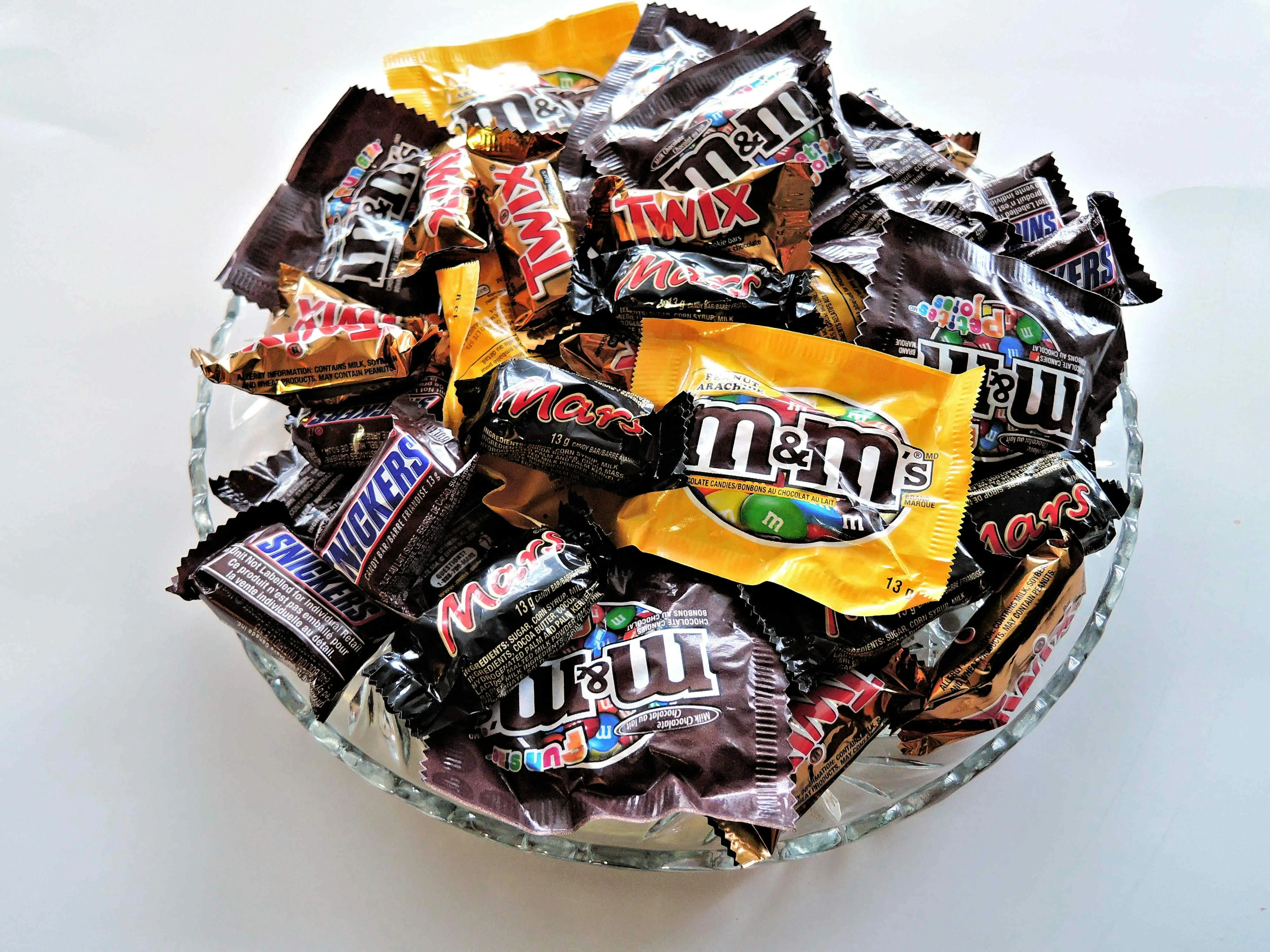 10 Candy Bars from the '70s You Can’t Find Today