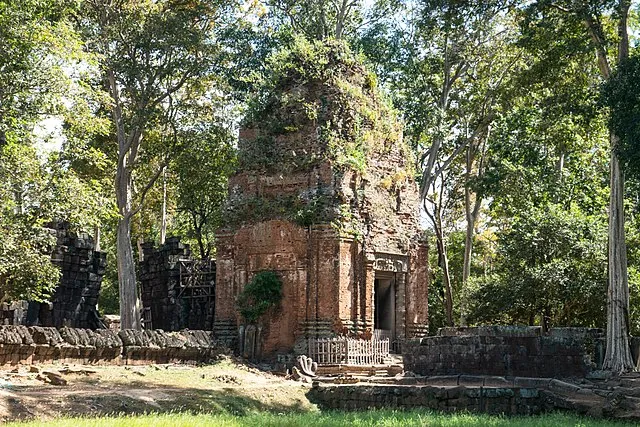 PsamatheM on Wikimedia Commons